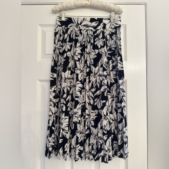 🌸3 for $20🌸 Classic Concepts Floral Pleated Midi Skirt Sz M Career Stretch Vtg! - Picture 3 of 5